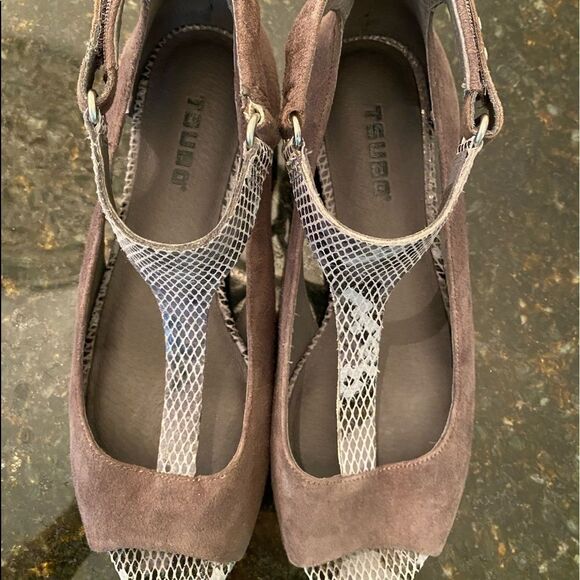 Tsobu Charcoal *Sin* Sandals EUC Sz 8 - Picture 1 of 10